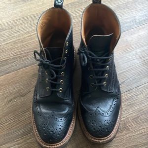 Snyder NYC black brogue ankle boots handcrafted British made. Size 9.5